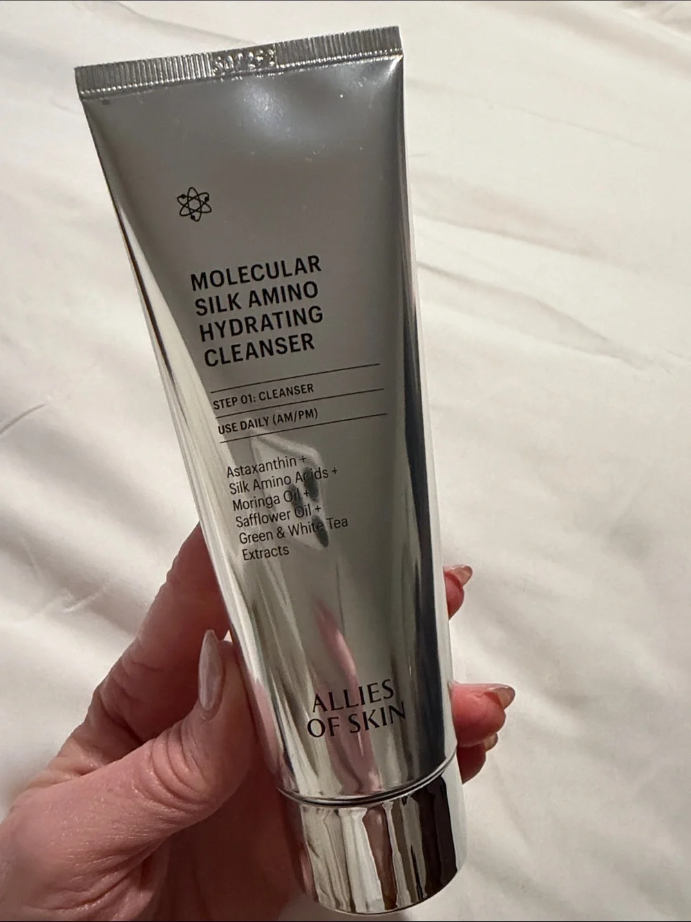 ALLIES OF SKIN Molecular Silk Amino Hydrating Cleanser